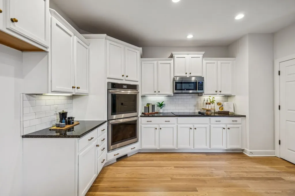1113B Biltmore Drive Nashville TN 37204