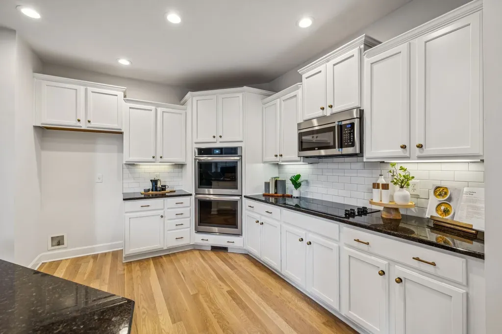 1113B Biltmore Drive Nashville TN 37204