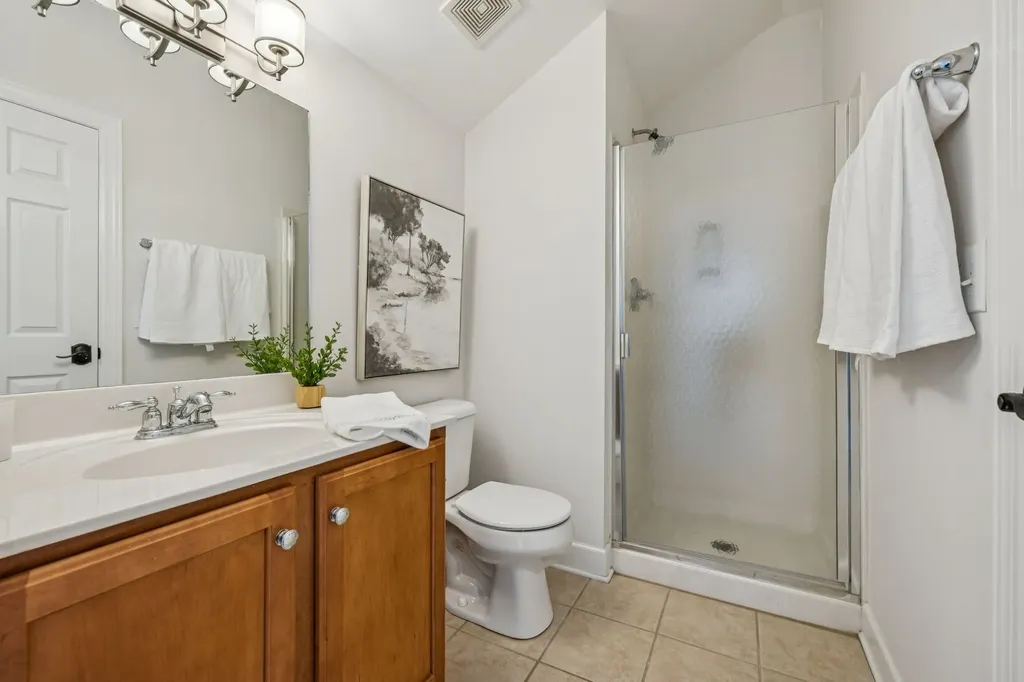 1113B Biltmore Drive Nashville TN 37204