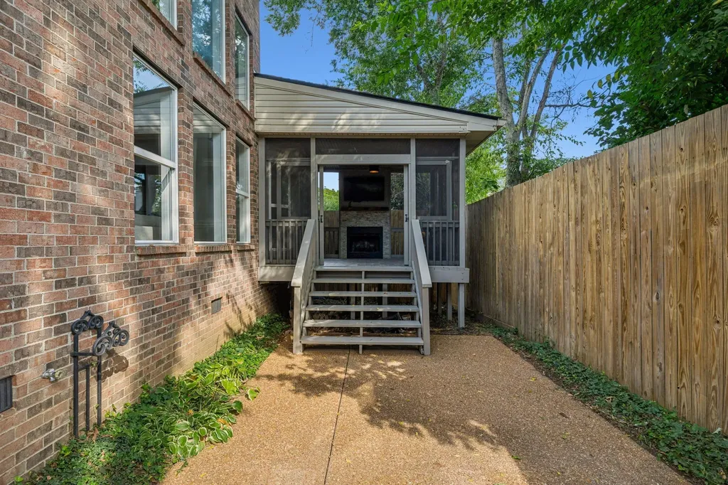 1113B Biltmore Drive Nashville TN 37204