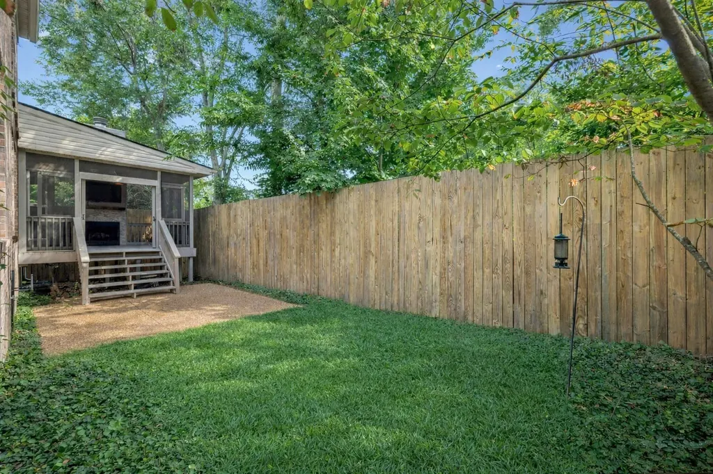 1113B Biltmore Drive Nashville TN 37204