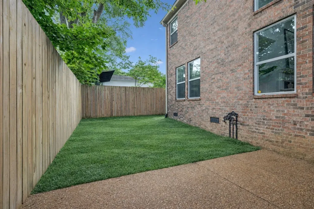 1113B Biltmore Drive Nashville TN 37204