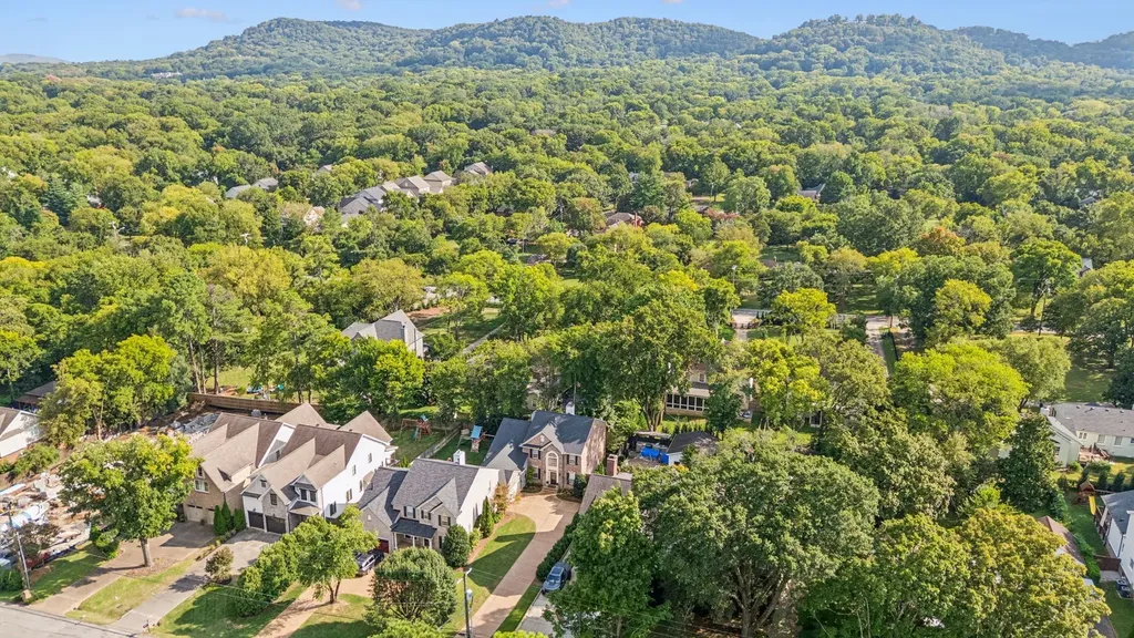 1113B Biltmore Drive Nashville TN 37204