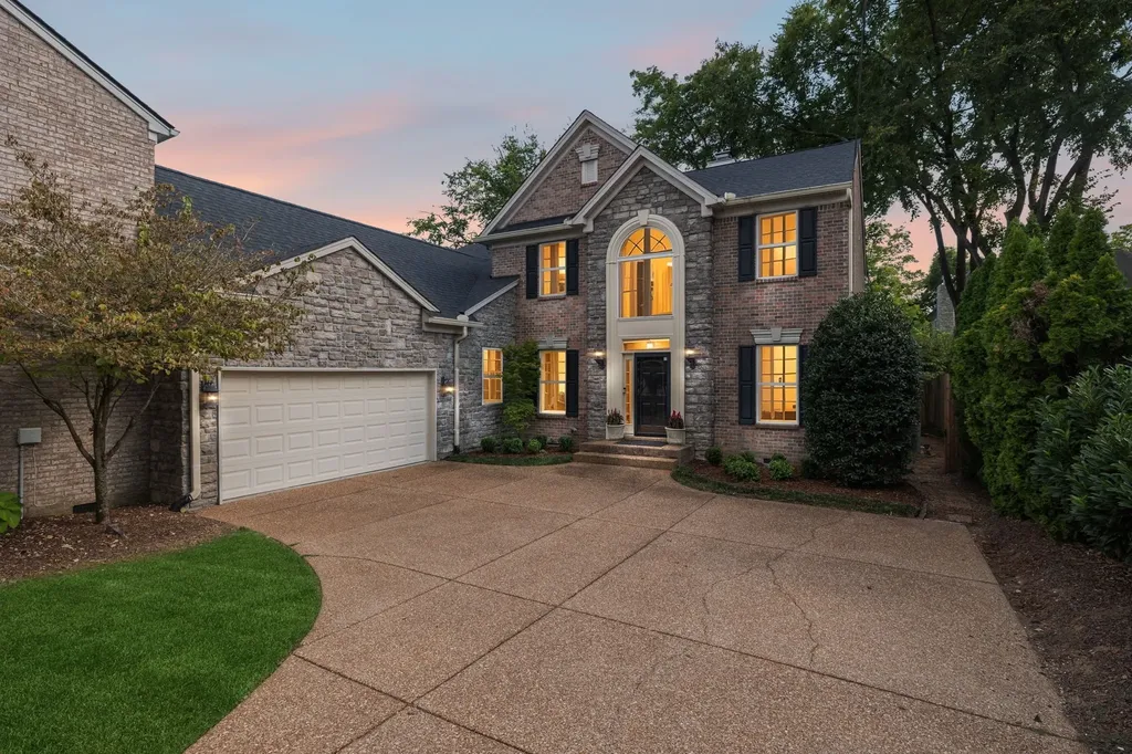 1113B Biltmore Drive Nashville TN 37204
