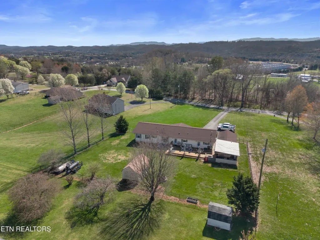 355 Cate Byrd Road Kodak TN 37764