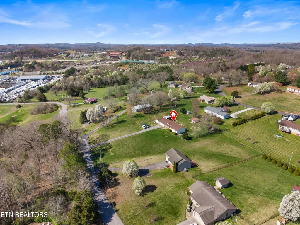 355 Cate Byrd Road Kodak TN 37764