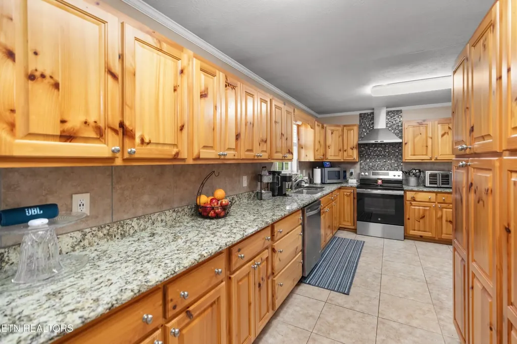 355 Cate Byrd Road Kodak TN 37764