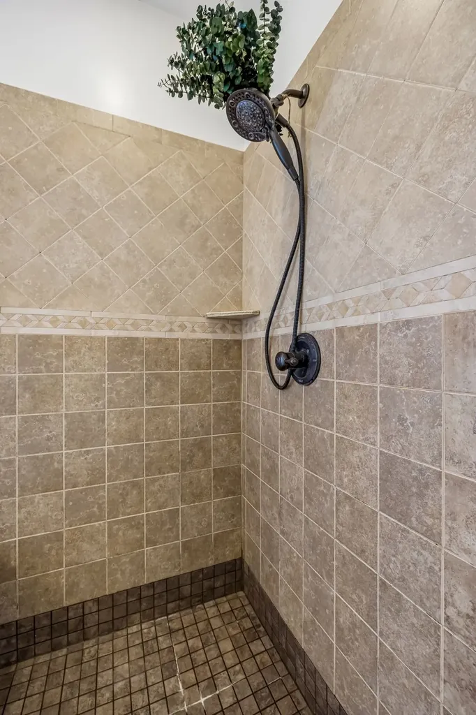 2456 Settlers Trace Clarksville TN 37043
