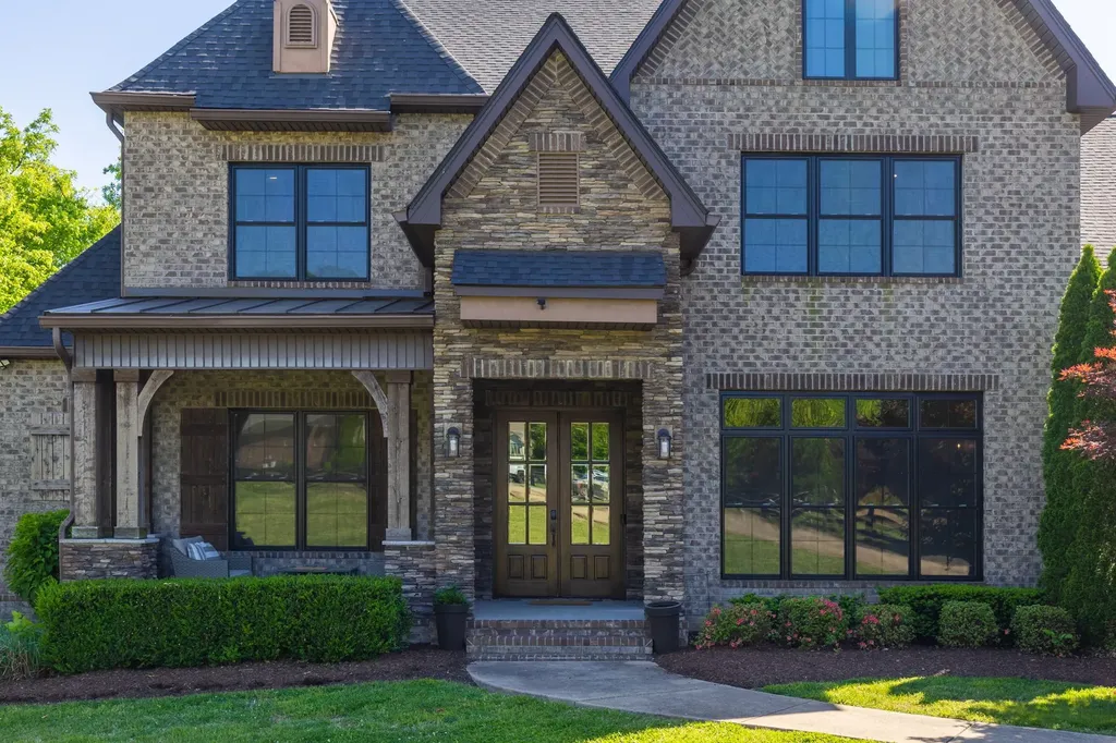 2713 Deer Haven Court Franklin TN 37067