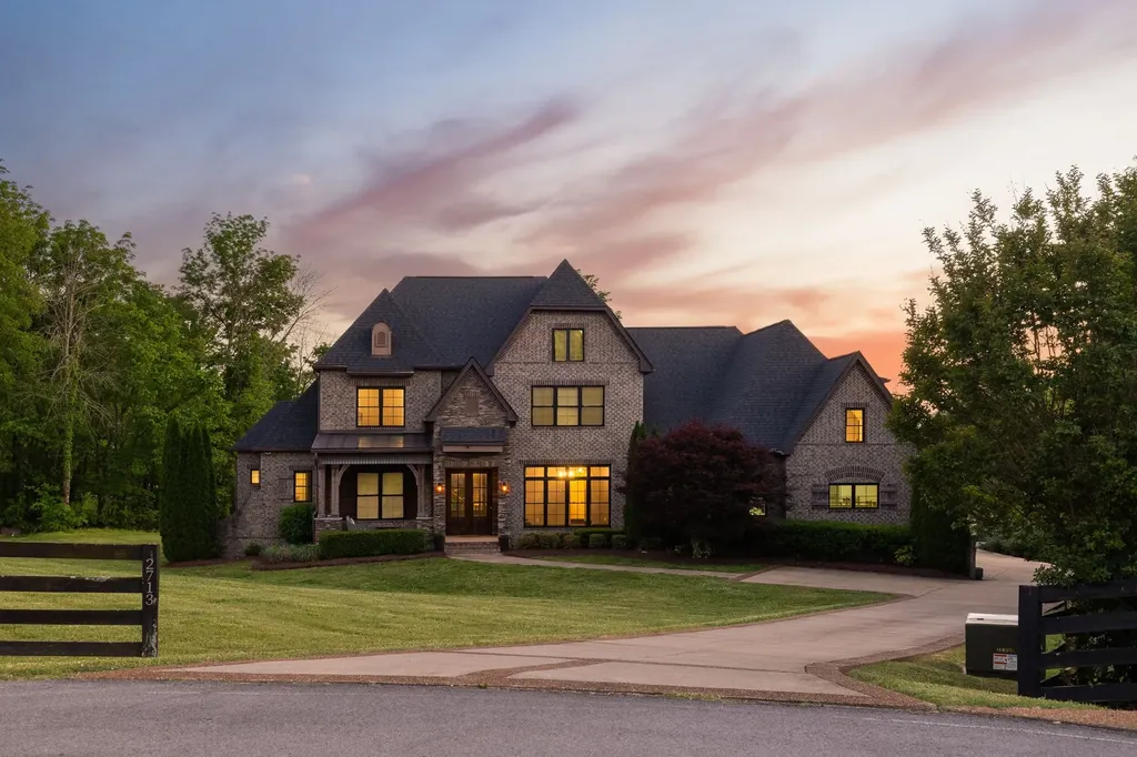 2713 Deer Haven Court Franklin TN 37067