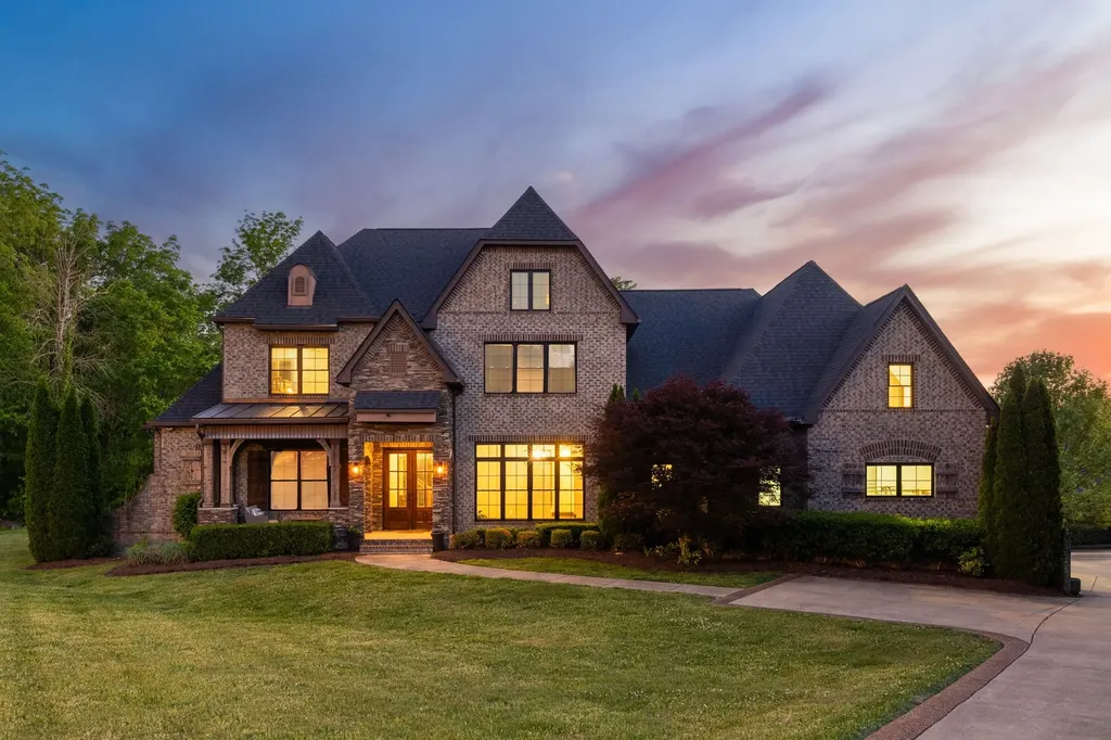 2713 Deer Haven Court Franklin TN 37067