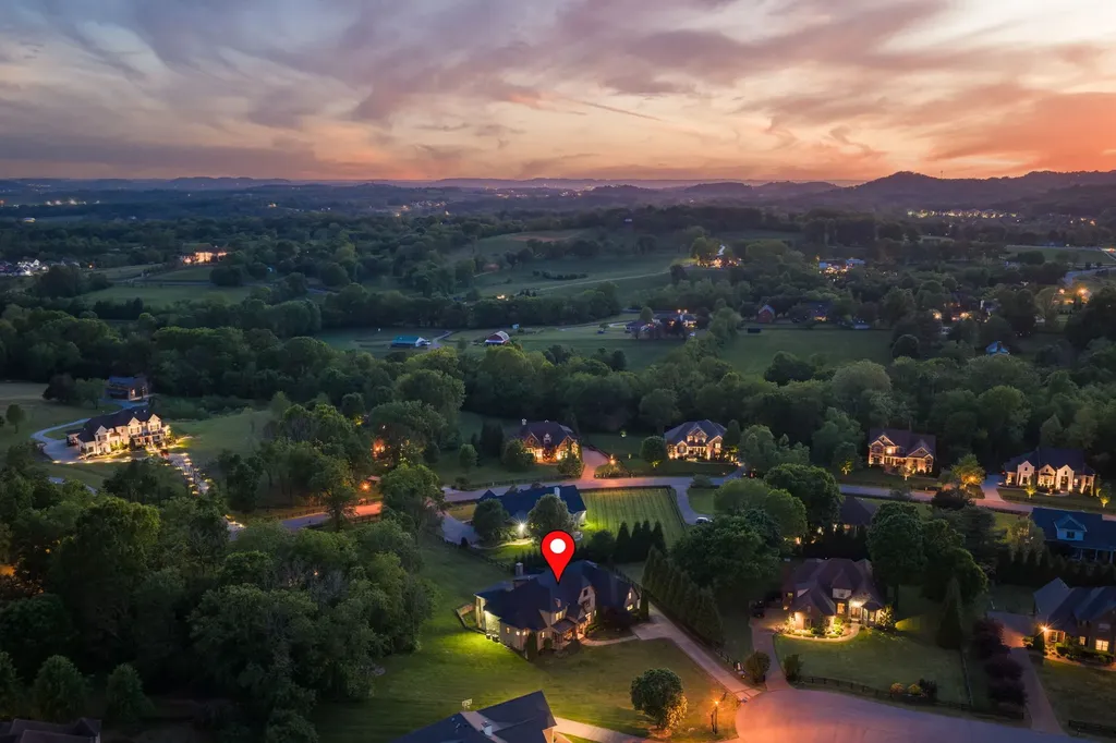 2713 Deer Haven Court Franklin TN 37067