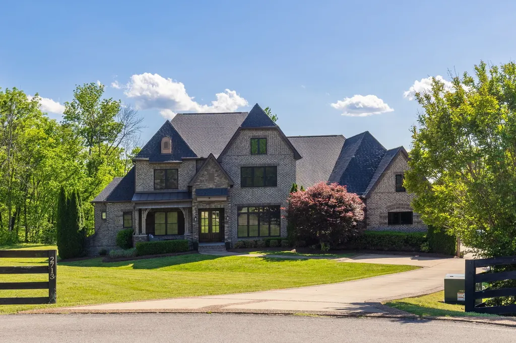 2713 Deer Haven Court Franklin TN 37067