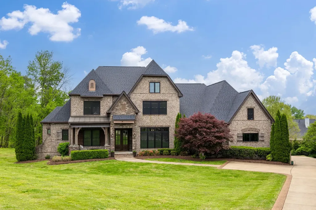 2713 Deer Haven Court Franklin TN 37067