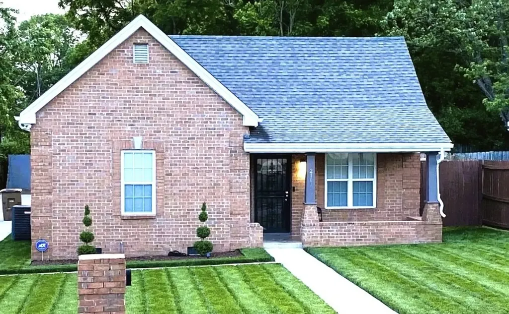 2101 26th Ave, N Nashville TN 37208