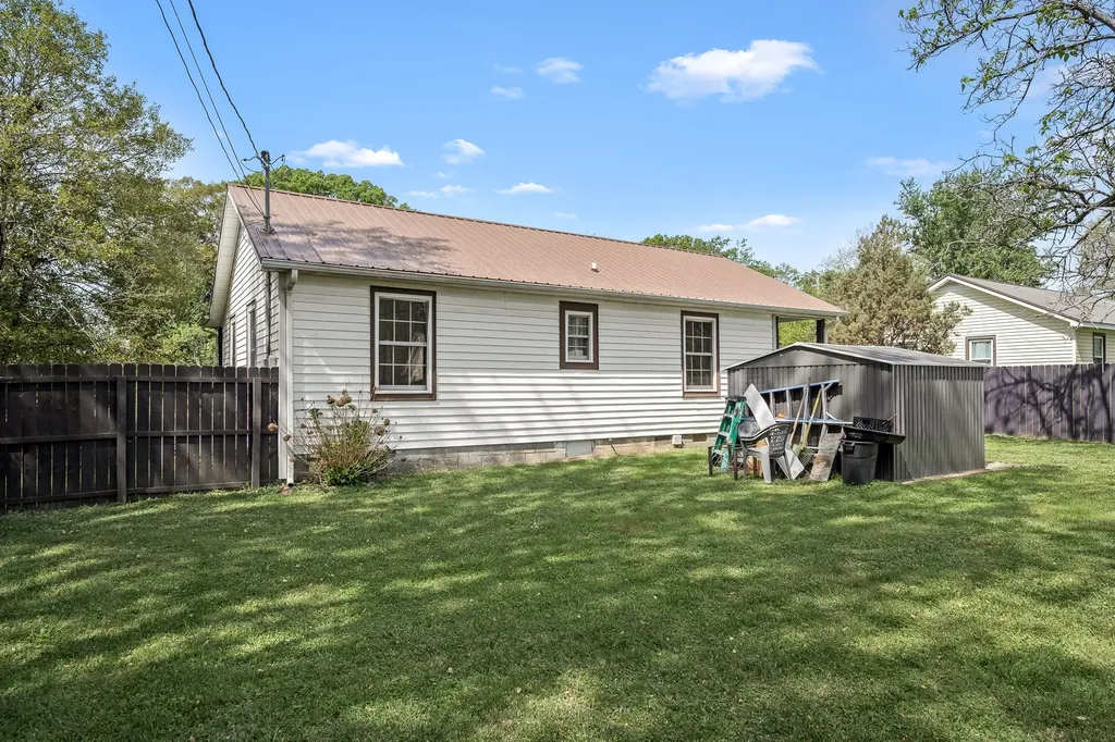 133 Ham Street Tullahoma TN 37388