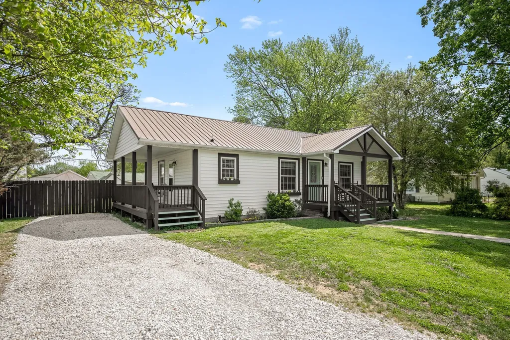 133 Ham Street Tullahoma TN 37388