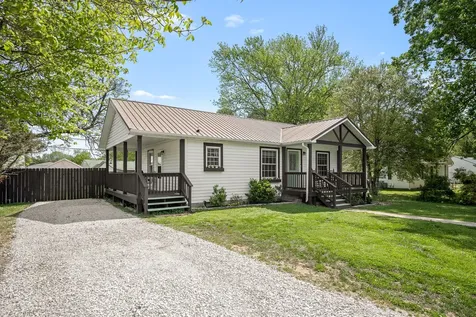 133 Ham Street Tullahoma TN 37388