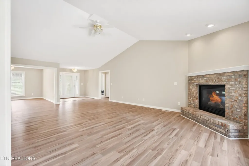 183 Trentwood Drive Crossville TN 38558