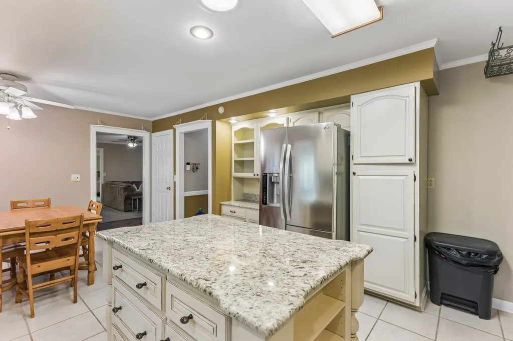 1912 Graceland Drive Goodlettsville TN 37072