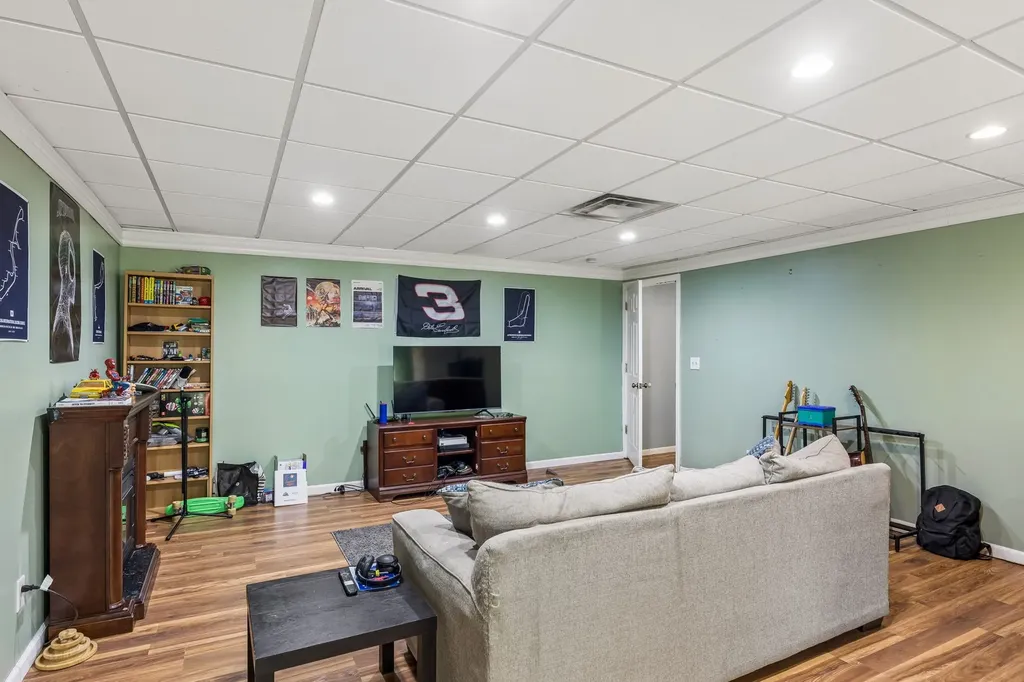 1912 Graceland Drive Goodlettsville TN 37072
