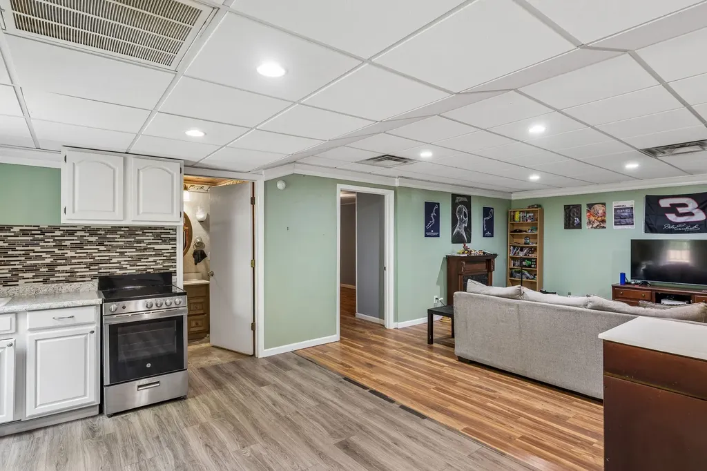 1912 Graceland Drive Goodlettsville TN 37072