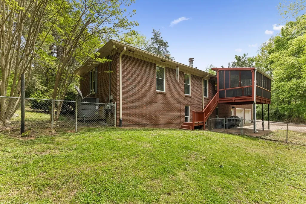 1912 Graceland Drive Goodlettsville TN 37072