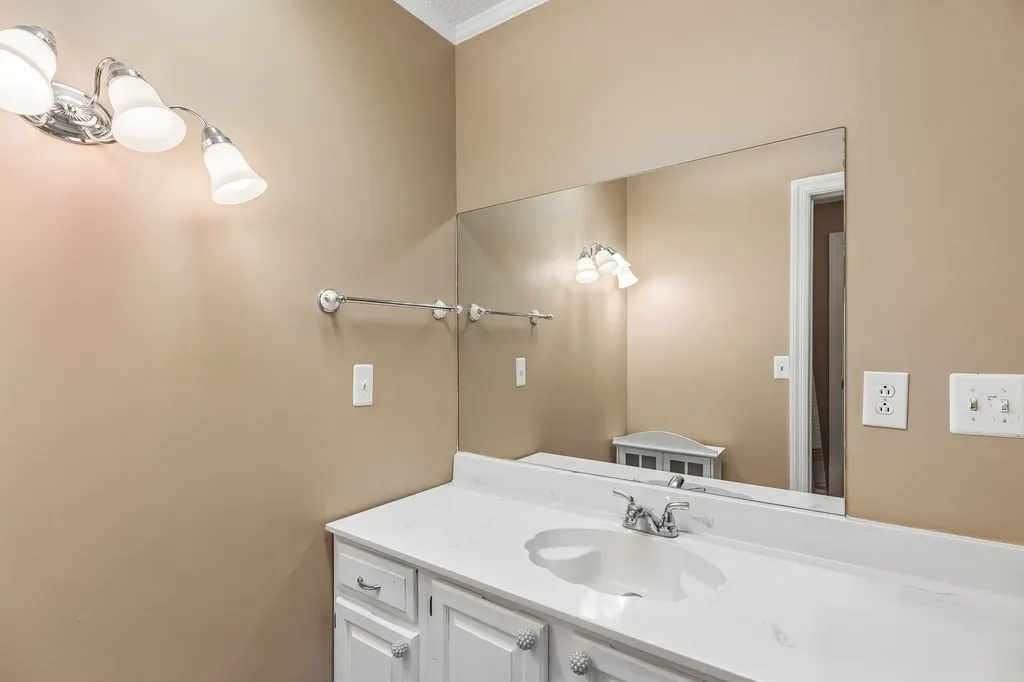 1912 Graceland Drive Goodlettsville TN 37072