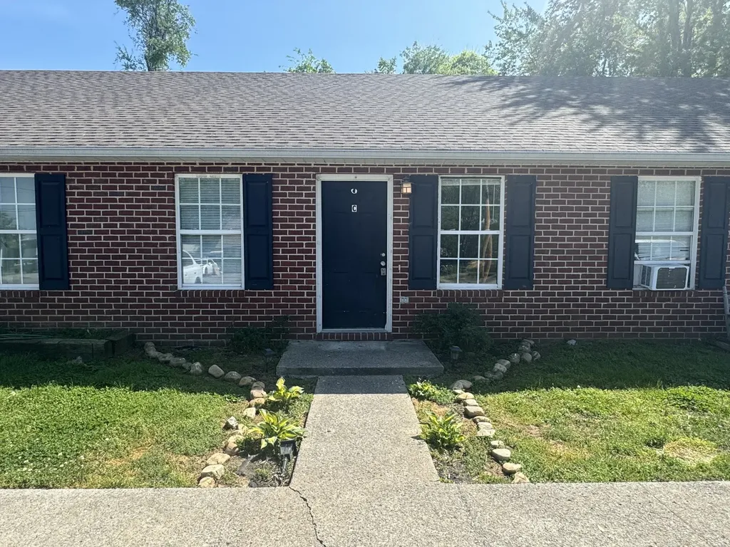 107 Pickle Street Shelbyville TN 37160