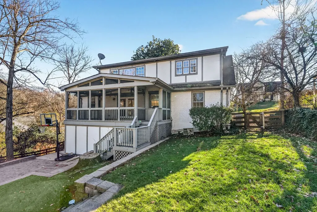 1116 Brookmeade Drive Nashville TN 37204