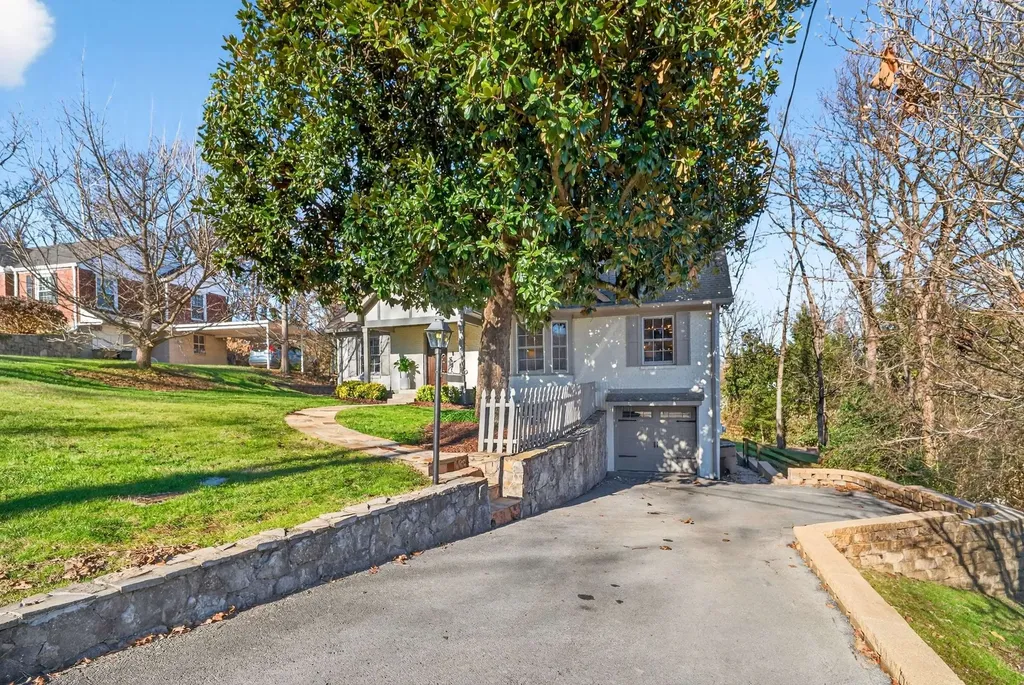 1116 Brookmeade Drive Nashville TN 37204