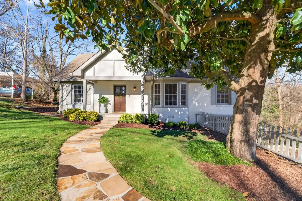 1116 Brookmeade Drive Nashville TN 37204