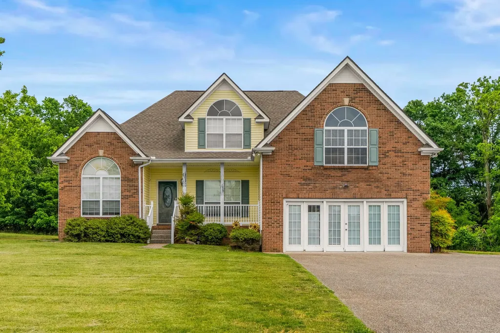 813 Shun Pike Cottontown TN 37048