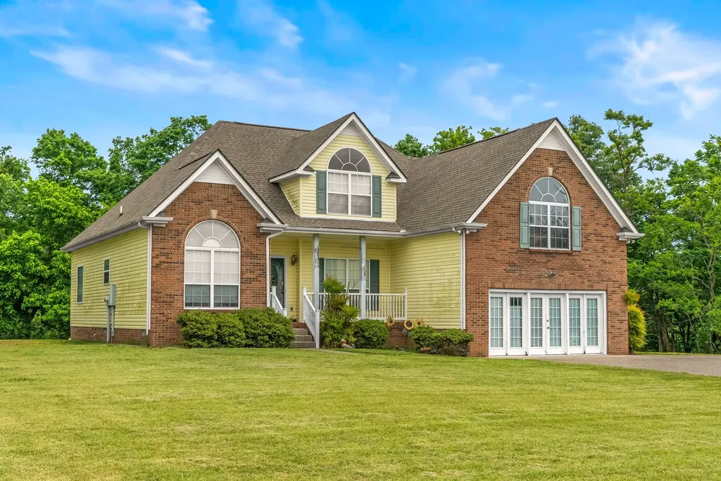 813 Shun Pike Cottontown TN 37048