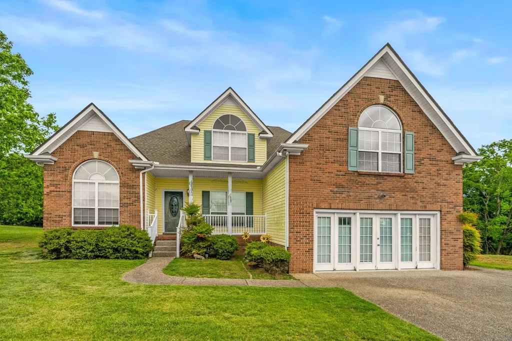 813 Shun Pike Cottontown TN 37048