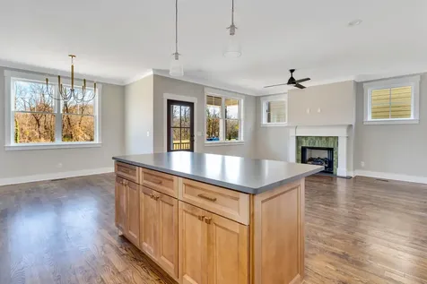 1297 Thomas Avenue Chattanooga TN 37409