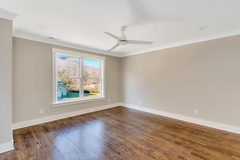 1297 Thomas Avenue Chattanooga TN 37409