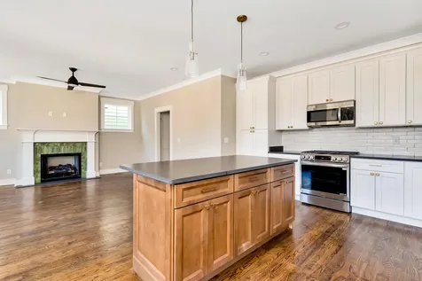 1297 Thomas Avenue Chattanooga TN 37409