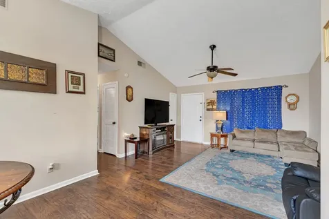 290 Old Nashville Highway La Vergne TN 37086