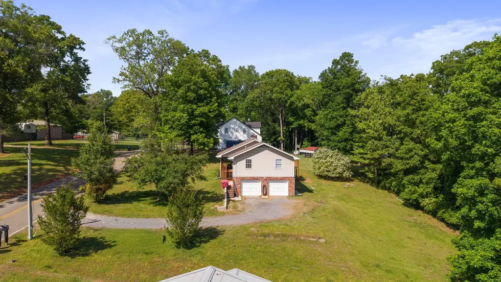9814 Lakeside Road Harrison TN 37341