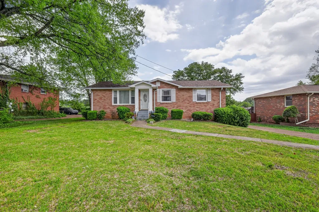 8308 Terry Lane Hermitage TN 37076
