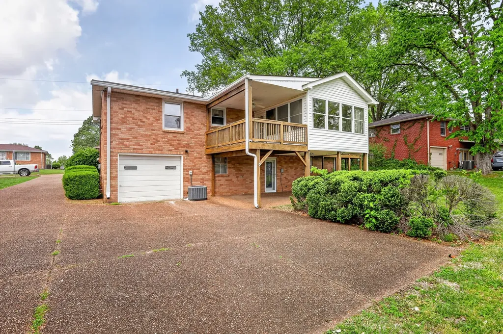 8308 Terry Lane Hermitage TN 37076