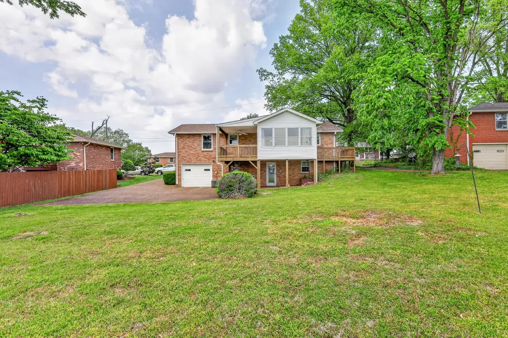 8308 Terry Lane Hermitage TN 37076