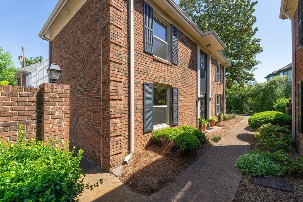 328 Elmington Avenue Nashville TN 37205