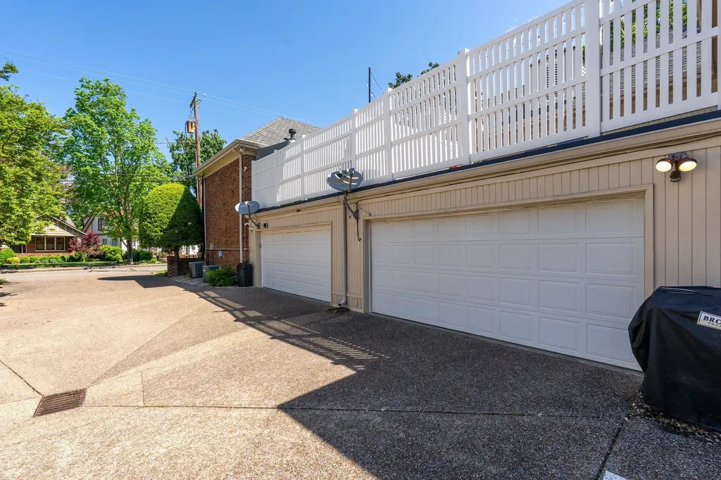 328 Elmington Avenue Nashville TN 37205