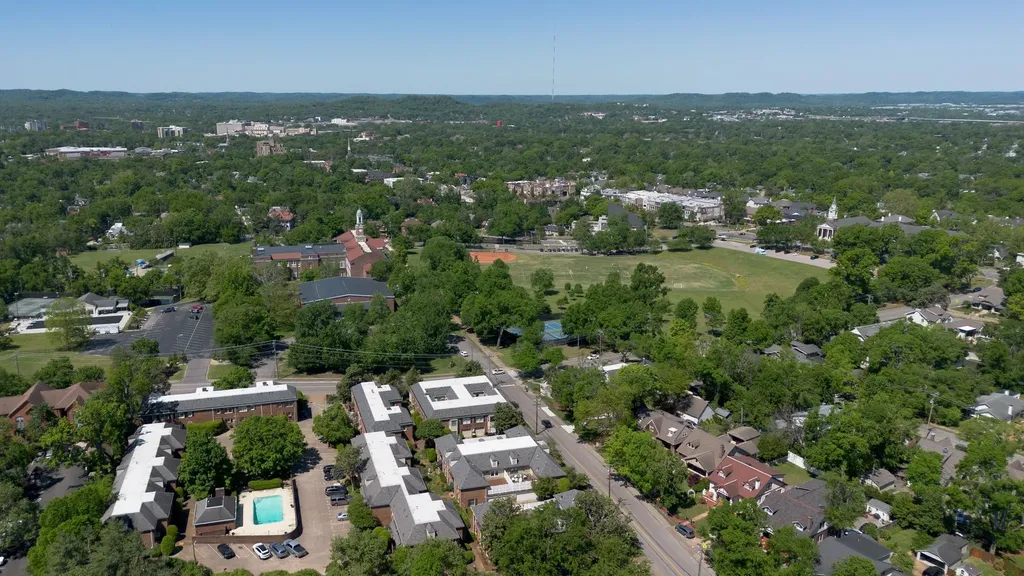 328 Elmington Avenue Nashville TN 37205