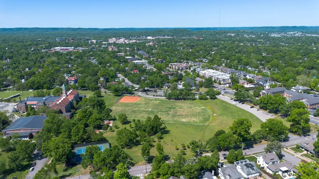 328 Elmington Avenue Nashville TN 37205