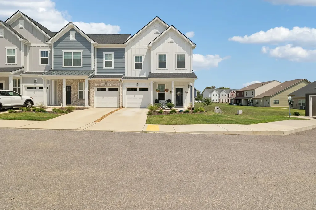 326 Carver Connection Lebanon TN 37087