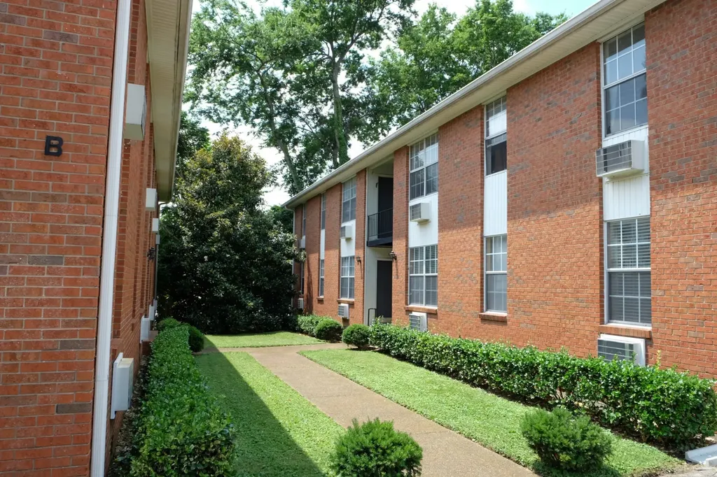 2530 Sharondale Drive Nashville TN 37215