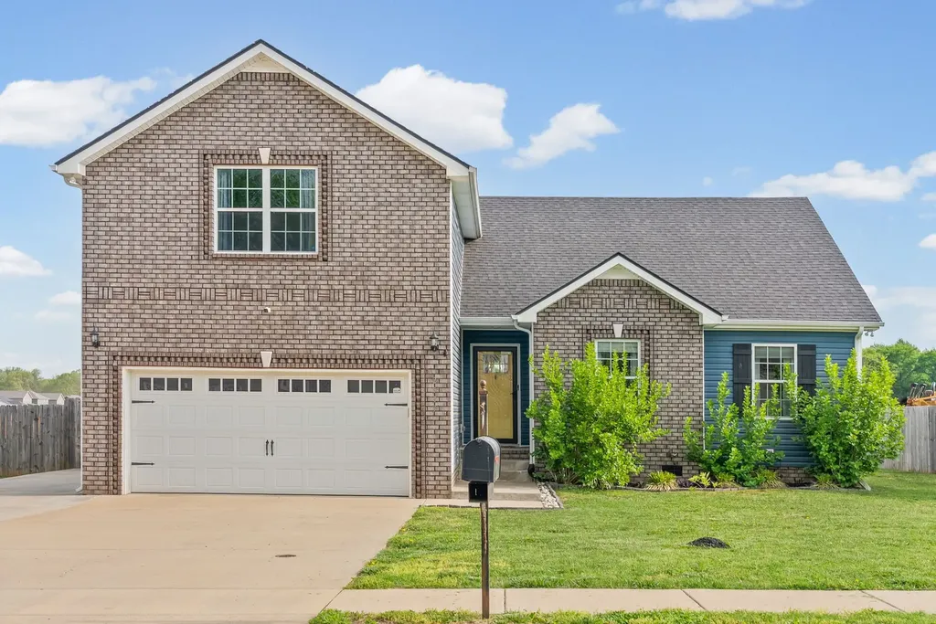 2333 Danbury Drive Clarksville TN 37042